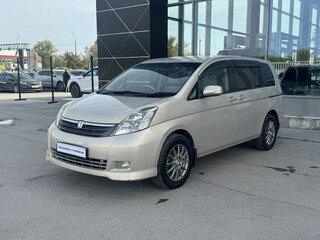 2011 Toyota ISis I Рестайлинг, бежевый, 1050000 рублей, вид 1