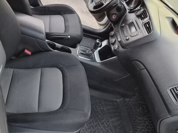 2015 Kia Ceed II Рестайлинг, белый, 930000 рублей - вид 2