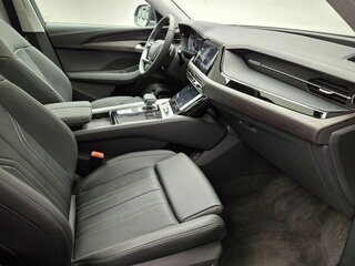 2026 Audi Q6 40 TFSI, чёрный, 7460000 рублей, вид 5