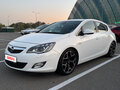 2012 Opel Astra J, белый, 945000 рублей