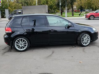 2012 Volkswagen Golf VI, чёрный, 900000 рублей, вид 5