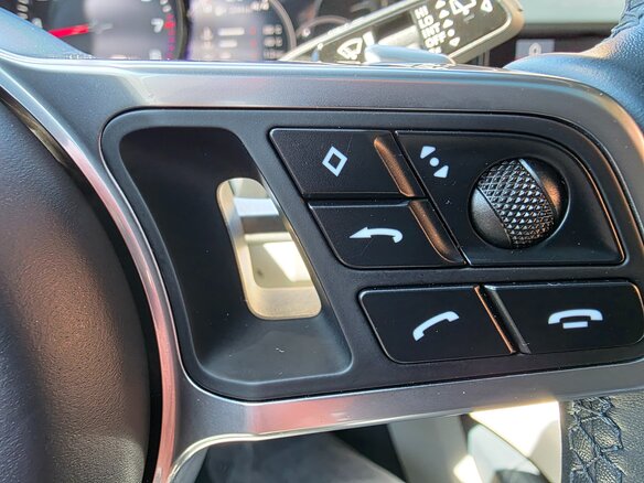 2020 Porsche Cayenne III, голубой, 7300000 рублей - вид 31