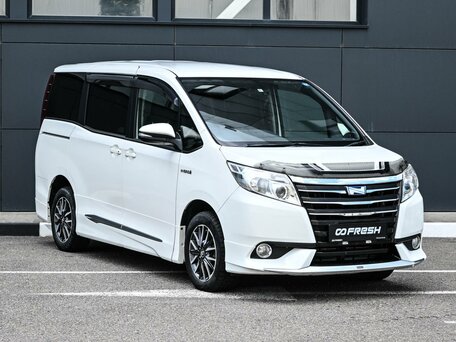 Toyota Noah III (R80)