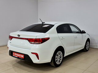 2018 Kia Rio IV, белый, 1140000 рублей, вид 4