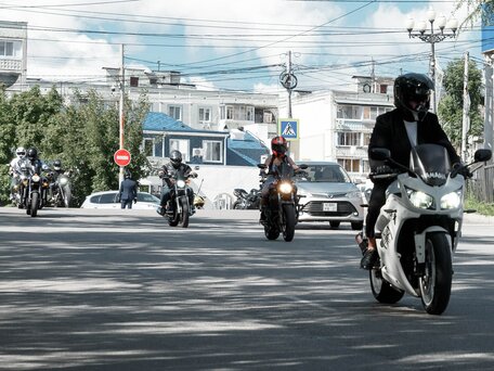 2009 Yamaha FZ1, белый, 800000 рублей, вид 3