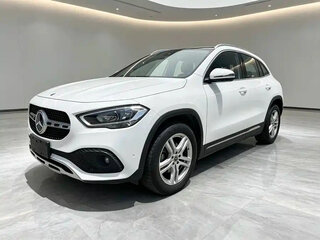2022 Mercedes-Benz GLA 180 II (H247), белый, 2400000 рублей, вид 1