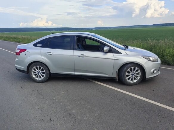 2011 Ford Focus III, серый, 570000 рублей - вид 1