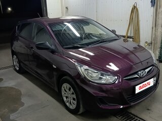 2014 Hyundai Solaris I, фиолетовый, 600000 рублей, вид 3