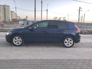 2021 Volkswagen Golf VIII, синий, 1750000 рублей, вид 1