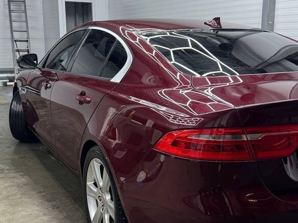 2015 Jaguar XE EcoBoost I, красный, 1450000 рублей - вид 5