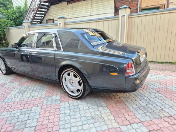 2005 Rolls-Royce Phantom Long VII, зелёный - вид 11