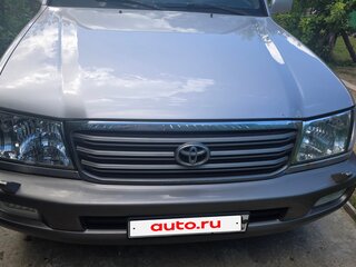 2004 Toyota Land Cruiser 100 Series Рестайлинг 1, серебристый, 2100000 рублей, вид 3