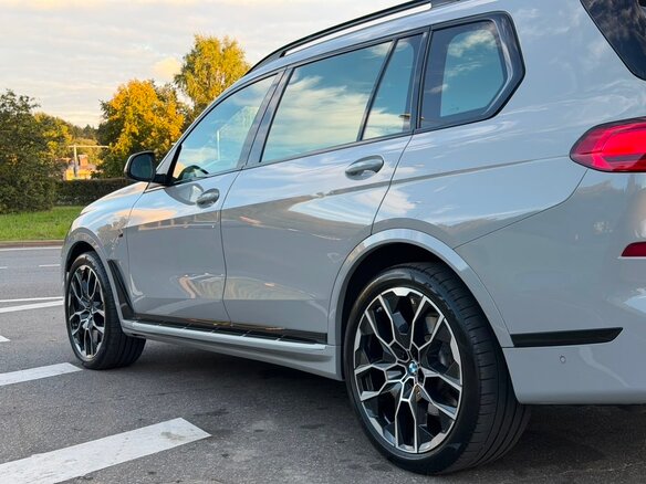2022 BMW X7 40i I (G07), белый, 9099000 рублей - вид 6