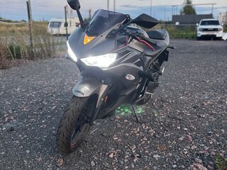 2015 Yamaha YZF-R3, серый, 450000 рублей, вид 2