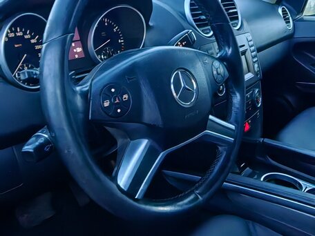2009 Mercedes-Benz M-Класс 350 II (W164) Рестайлинг, чёрный, 1350000 рублей, вид 5