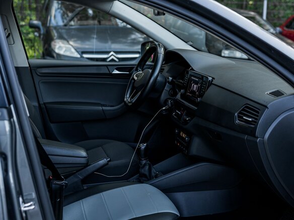 2020 Volkswagen Polo VI, серый, 1165000 рублей - вид 12