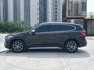 2022 BMW X1 Long 20Li sDrive II (F48) Рестайлинг, чёрный, 1910000 рублей, вид 4