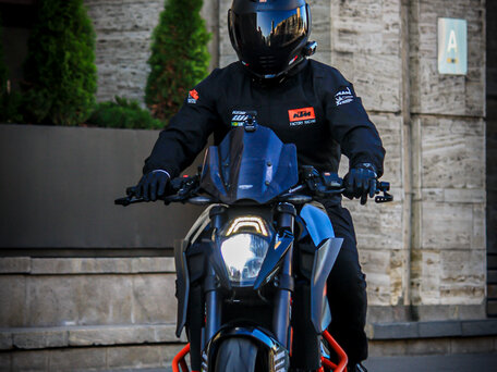 2015 KTM 1290 Super Duke R, чёрный, 650000 рублей, вид 4