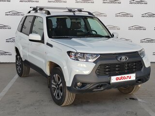 2024 Lada (ВАЗ) Niva Travel I, белый, 1049000 рублей, вид 2