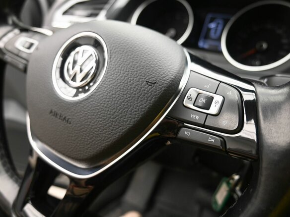 2018 Volkswagen Tiguan II, серебристый, 2035000 рублей - вид 12