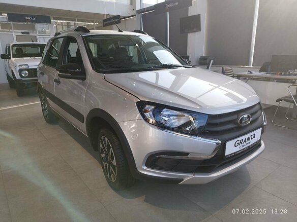 2026 Lada (ВАЗ) Granta Cross I Рестайлинг, серебристый - вид 2