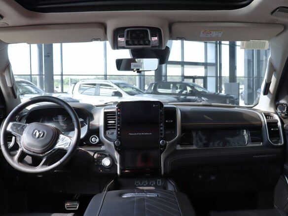 2026 Ram 1500 Crew Cab V Рестайлинг, красный, 12590000 рублей - вид 28