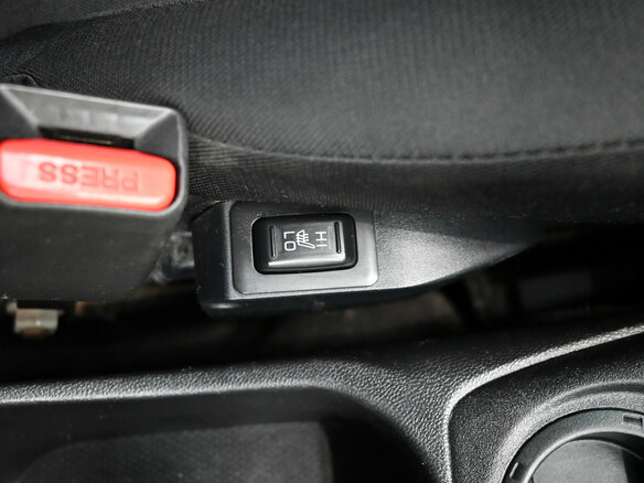 2012 Mitsubishi ASX I Рестайлинг, белый, 900000 рублей - вид 16