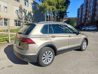 2018 Volkswagen Tiguan II, бежевый, 2565000 рублей, вид 5