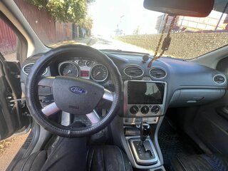 2010 Ford Focus II Рестайлинг, чёрный, 700000 рублей, вид 5