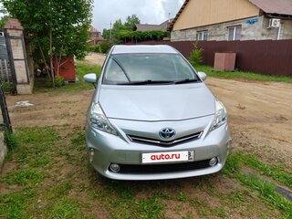 2013 Toyota Prius Alpha I (ZVW40/41), серебристый, 950000 рублей, вид 2