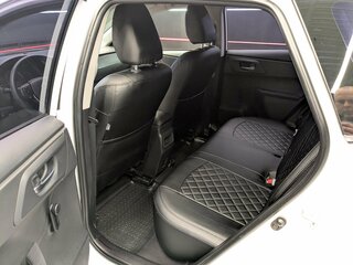 2014 Toyota Auris II, белый, 1430000 рублей, вид 5