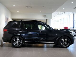 2020 BMW X7 40i I (G07), чёрный, 5858000 рублей, вид 4