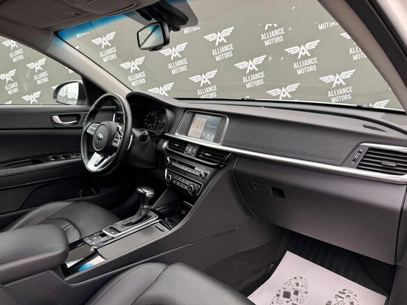 2019 Kia Optima IV Рестайлинг, белый, 2165000 рублей - вид 25