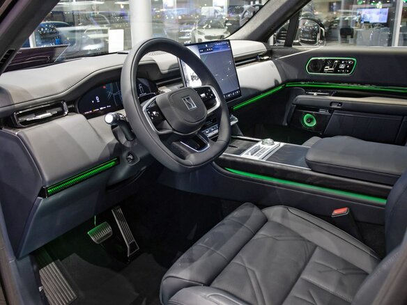 2025 Zeekr 9X 70 kWh, чёрный, 12200000 рублей - вид 13