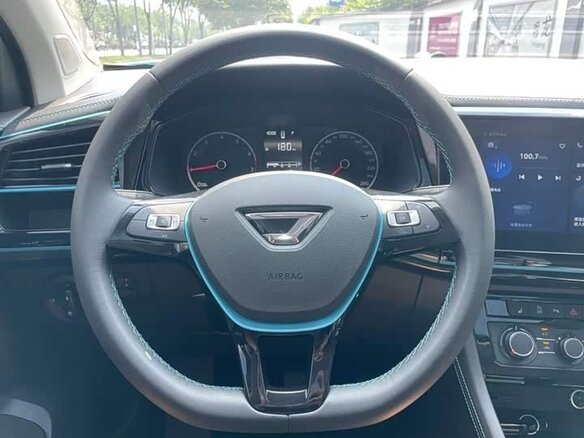 2023 Jetta VS5 I Рестайлинг, серый, 1400000 рублей - вид 9