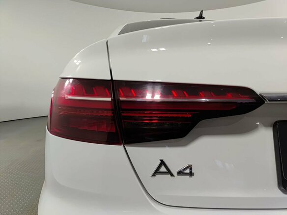 2020 Audi A4 35 TFSI V (B9) Рестайлинг, белый, 2520000 рублей - вид 8