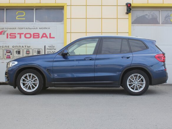 2020 BMW X3 20i xDrive III (G01), синий, 3295000 рублей - вид 2