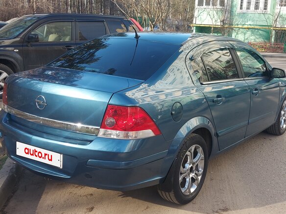 2008 Opel Astra H Рестайлинг, зелёный, 529000 рублей - вид 4