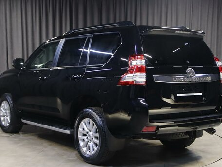 2016 Toyota Land Cruiser Prado 150 Series Рестайлинг 1, чёрный, 3099000 рублей, вид 4