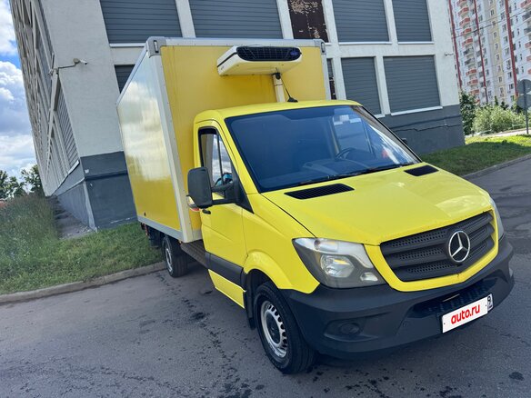 2018 Mercedes-Benz Sprinter, жёлтый, 1999999 рублей - вид 9
