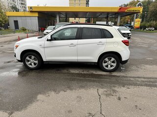 2014 Mitsubishi ASX I Рестайлинг, белый, 700000 рублей, вид 3