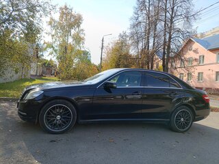 2010 Mercedes-Benz E-Класс 200 5G-Tronic IV (W212, S212, C207), чёрный, 1200000 рублей, вид 4