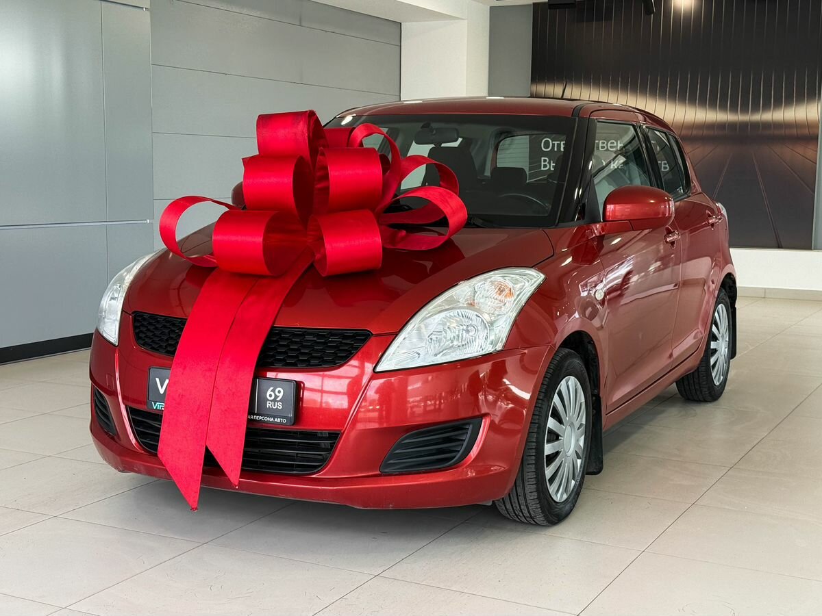 Открыть фотографии: Suzuki Swift IV
