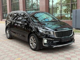 2019 Kia Carnival III, чёрный, 1700000 рублей, вид 3