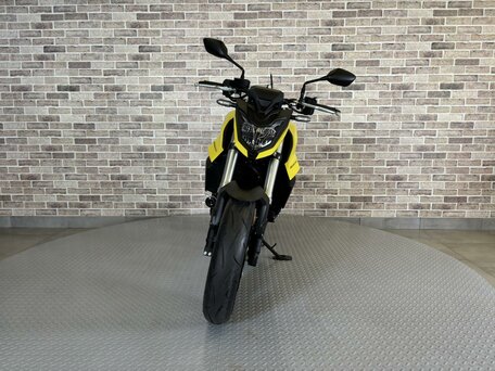 2023 Honda CB 750, жёлтый, 995000 рублей, вид 5