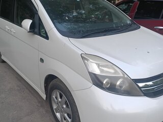 2012 Toyota ISis I Рестайлинг, белый, 1555000 рублей, вид 4