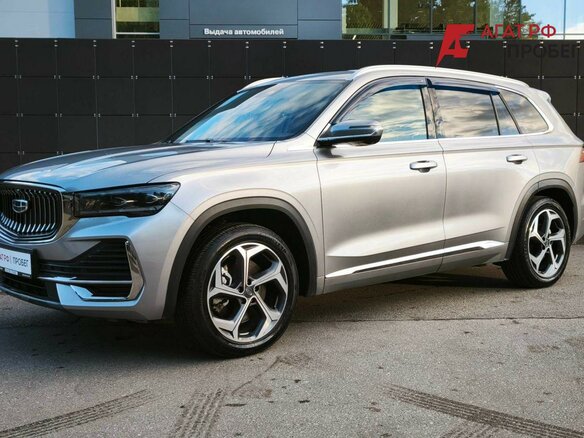 2022 Geely Monjaro I, серебристый, 3099000 рублей