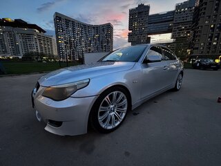 2004 BMW 5 серии 530i V (E60/E61), серебристый, 950000 рублей, вид 5