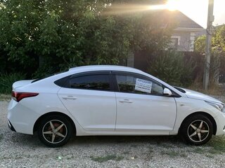 2019 Hyundai Solaris II, белый, 970000 рублей, вид 3