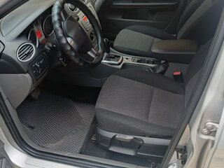 2009 Ford Focus II Рестайлинг, серебристый, 500000 рублей, вид 5
